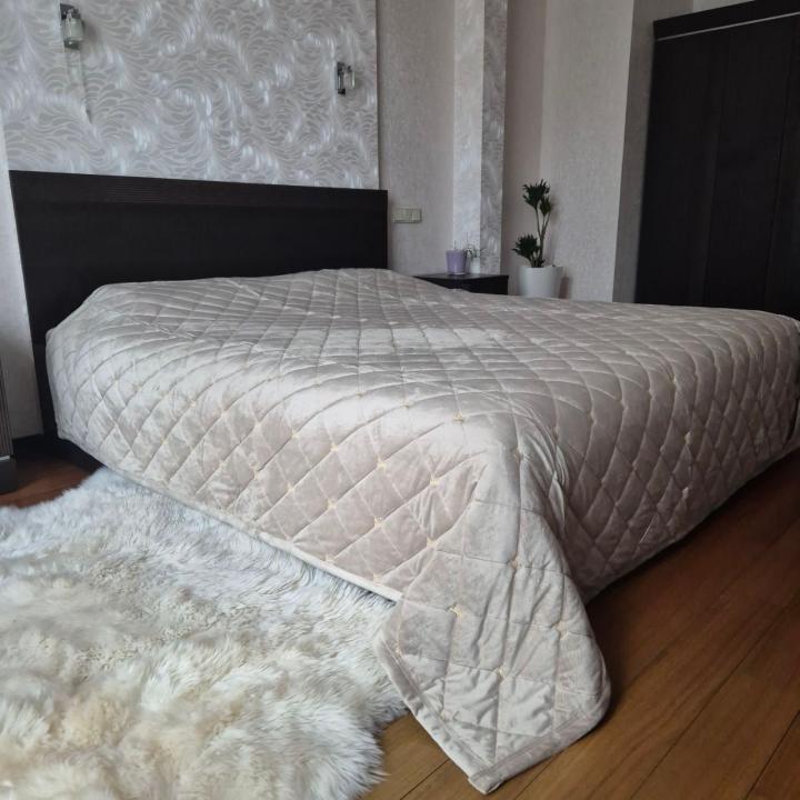 Покривало Велюрове LV (Бежевий, 220х240)